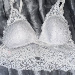 Lace Bralette. Size M.